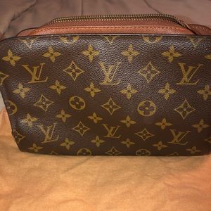 Toiletrie Louis Vuitton bag